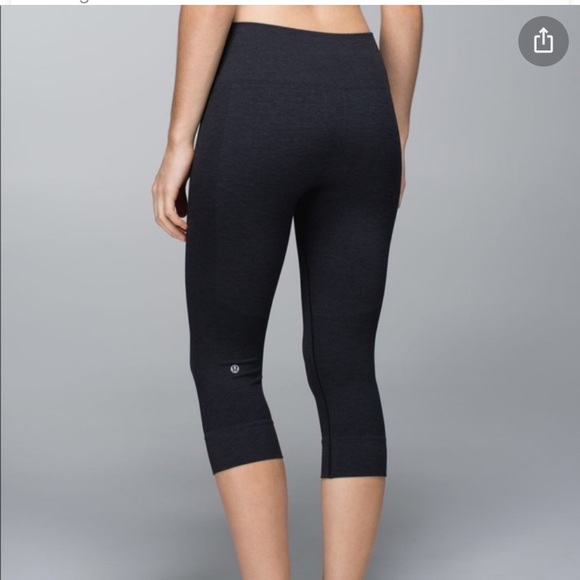 lululemon athletica Pants - Cropped Lululemon Seamless Leggings